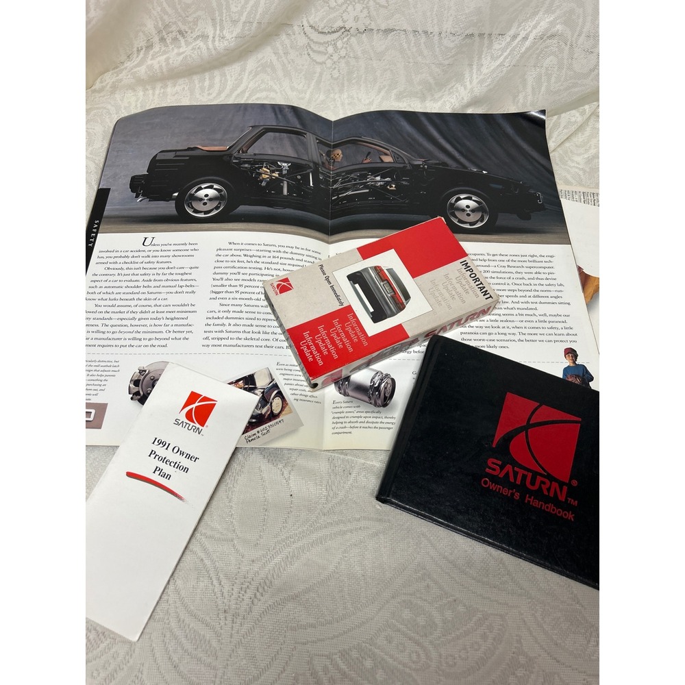 Vintage 1991-1996 Saturn Owners Manual Brochures Price List and VHS Tape Lot - Picture 6 of 7